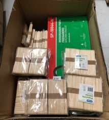 QUANTITY OF ASSORTED ITEMS TO INCLUDE 100 POPSICLE STICKS TOTAL RRP £150: LOCATION - RACK C