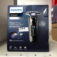 PHILIPS SHAVER SERIES 7000 - WET & DRY MEN'S ELECTRIC SHAVER WITH SKIN IQ TECHNOLOGY, POP-UP TRIMMER, CHARGING STAND, TRAVEL CASE AND CLEANING BRUSH (MODEL S7887/35).: LOCATION - BACK RACK