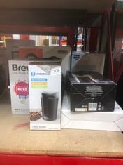 QUANTITY OF KITCHEN & APPLIANCES ITEMS TO INCLUDE BREVILLE BOLD VANILLA CREAM ELECTRIC KETTLE | 1.7L | 3KW FAST BOIL | CREAM & SILVER CHROME [VKT223]: LOCATION - D RACK