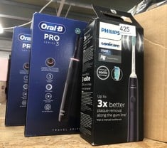 QUANTITY OF HEALTH & BEAUTY ITEMS TO INCLUDE PHILIPS SONICARE 3100 SERIES ELECTRIC TOOTHBRUSH, SONIC TOOTHBRUSH, PRESSURE SENSOR AND TIMER, BLACK, HX3671/14: LOCATION - E RACK