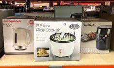 QUANTITY OF KITCHEN & APPLIANCES ITEMS TO INCLUDE QUEST 35450 2.5L RICE COOKER / NON-STICK REMOVABLE BOWL / KEEP WARM FUNCTIONALITY / 900W / INCLUDES MEASURING CUP & SPATULA: LOCATION - A RACK