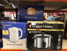 QUANTITY OF KITCHEN & APPLIANCES ITEMS TO INCLUDE RUSSELL HOBBS HONEYCOMB ELECTRIC 1.7L CORDLESS KETTLE (FAST BOIL 3KW, WHITE PREMIUM PLASTIC, MATT & HIGH GLOSS FINISH, REMOVABLE WASHABLE ANTI-SCALE