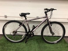 APOLLO URBAN COSMO RIGID FRAME MOUNTAIN BIKE, 18” FRAME, 26” WHEELS, 18 SPEED GRIP SHIFT GEARS.: LOCATION - FRONT FLOOR(COLLECTION OR OPTIONAL DELIVERY AVAILABLE)