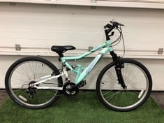 SHOCKWAVE XT 720 DUAL SUSPENSION MOUNTAIN BIKE, 16” FRAME, 26” WHEELS, 15 SPEED GRIP SHIFT GEARS. : LOCATION - FRONT FLOOR(COLLECTION OR OPTIONAL DELIVERY AVAILABLE)