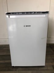 BOSCH FREESTANDING UNDER COUNTER FRIDGE MODEL KTR15NWECG RRP £299: LOCATION - FRONT FLOOR(COLLECTION OR OPTIONAL DELIVERY AVAILABLE)