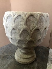 PINEAPPLE URN DEEP PLANTER - COLLECTION ONLY - LOCATION FRONT FLOOR