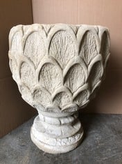 PINEAPPLE URN DEEP PLANTER - COLLECTION ONLY - LOCATION FRONT FLOOR