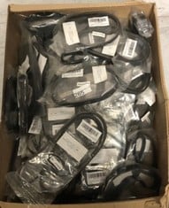 QUANTITY OF ASSORTED ITEMS TO INCLUDE AIR COMPRESSOR DRIVE BELT COMPATIBLE WITH CAMPBELL HAUSFELD BT005400AV BT54 POLY V BELT 1PCS: LOCATION - B RACK