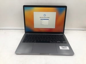 APPLE MACBOOK PRO 1TB SSD LAPTOP: MODEL NO A2251. INTEL CORE I5-1038NG7, 16GB RAM,: LOCATION - G