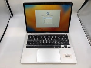 APPLE MACBOOK PRO 512GB SSD LAPTOP: MODEL NO A2251. INTEL CORE I5-1038NG7, 16GB RAM,: LOCATION - L