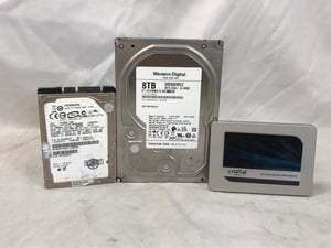 X3 COMPUTER STORAGE DRIVES TO INCLUDE 8TB WESTERN DIGITAL SATA INTERNAL HDD(6GB/S).: LOCATION - O