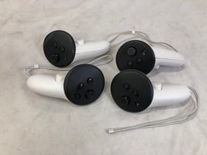 4X META QUEST 3 VR CONTROLLERS  VR CONTROLLERS.: LOCATION - D