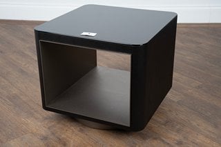 MINOTTI LONDON MILTON SIDE TABLE WITH BLACK GLASS TOP AND LIGHT BRONZE METAL BASE (DIMENSIONS: 55CM X 55CM X 50CM H) - RRP £7,038 - 100% ITALIAN FURNITURE, MADE BY SKILLED ARTISAN CRAFTSMEN. MINOTTI