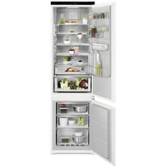 AEG 8000 COOLING FREESTANDING 70/30 INTEGRATED FRIDGE FREEZER - MODEL NO. NSC8M191DS - RRP £1299