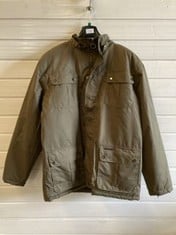 COUNTRY ESTATE BALMORAL JACKET IN OLIVE, SIZE M