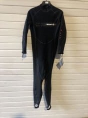 BEAUCHAT SMART SKIN WETSUIT, SIZE M