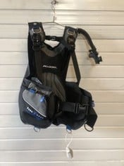 AQUA LUNG AXIOM SCUBA DIVING VEST, SIZE SM