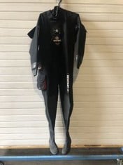 BEAUCHAT BALTICK DRY DIVING SUIT, SIZE US L/EUR 4