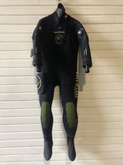 AQUA LUNG WATER PURGE DIVING SUIT