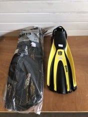 2 X PAIRS OF FINS TO INC MARES AVANTI SUPERCHANNEL