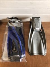 2 X PAIRS OF FINS TO INC MARES POWERPLANA