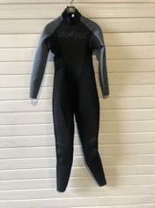 TYPHOON SWARM GRAPHITE 10 WETSUIT