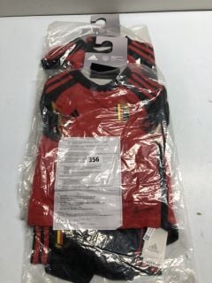 ADIDAS CHILDRENS ROYAL BELGIAN FA 1895 FOOTBALL KIT - SIZE 3 - 4 YEARS