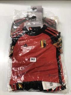 ADIDAS CHILDRENS ROYAL BELGIAN FA 1895 FOOTBALL KIT - SIZE 18 - 24 MONTHS