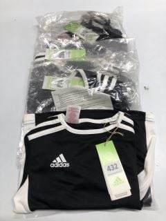 4 X ADIDAS CHILDRENS T SHIRT - SIZE 5 - 6 YEARS