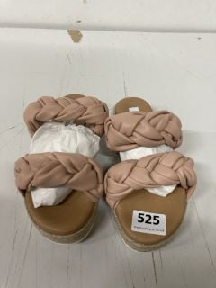 STEVE MADDEN SANDALS