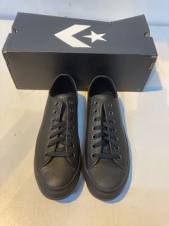 CONVERSE BLACK MONO  SIZE: 12