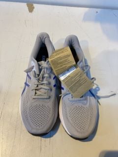 ASICS ORTHOLITE  SIZE: 6 1/2