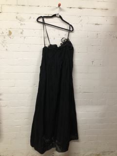 WOMEN'S DESIGNER DRESS IN BLACK - SIZE XL - RRP $108