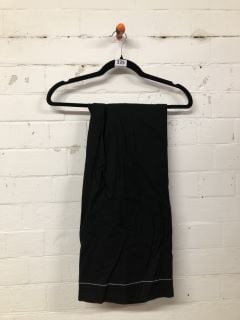 PAIR OF DESIGNER TROUSERS IN BLACK - SIZE 31W - RRP £90