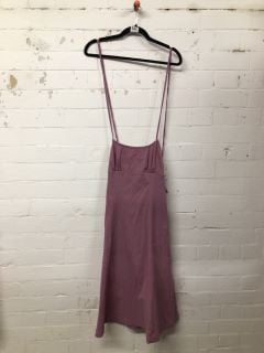 WOMEN'S DESIGNER DRESS IN MAUVE ORCHID - SIZE M - RRP $88