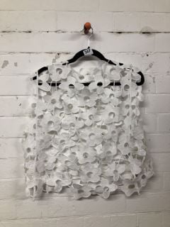 WOMEN'S DESIGNER FLOWER TOP IN WHITE - SIZE ALL - RRP £68