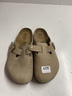 PAIR OF BIRKENSTOCK SANDALS IN BEIGE - SIZE UK 8