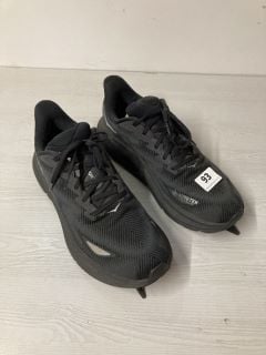 PAIR OF HOKA GORE-TEX TRAINERS IN BLACK - SIZE UK 11