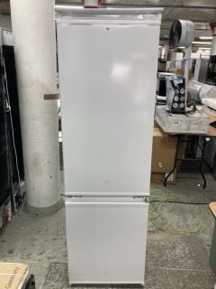 AEG INTEGRATED FRIDGE FREEZER MODEL OSC6N181ES RRP £699