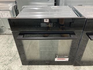 AEG BUILT-IN SINGLE OVEN MODEL BPK748380B RRP £919