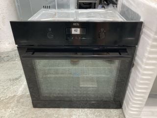 AEG BUILT-IN SINGLE OVEN MODEL BEB335061B RRP £629