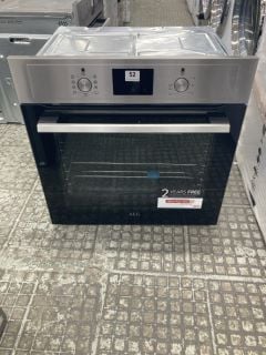 AEG BUILT-IN SINGLE OVEN MODEL BEX335011M RRP £369