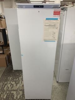 CDA INTEGRATED TALL FRIDGE MODEL FW821/4 (LOOSE DOOR) RRP £419