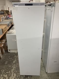 CDA INTEGRATED TALL FREEZER MODEL FW881 RRP £449