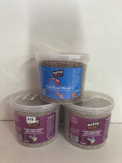 2 TUBS OF WILD BIRD FOOT AND A TUB OF FISH PELLETS