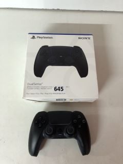 2 X SONY PLAYSTATION FIVE DUAL SENSE WIRELESS CONTROLLERS