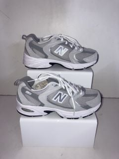 NEW BALANCE TRAINERS SIZE 5