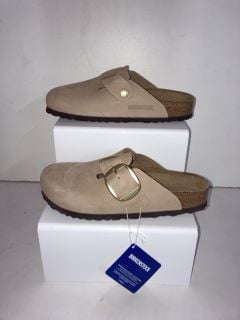 BIRKENSTOCKS SIZE 38