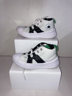 CONVERSE TRAINERS SIZE 12 JUNIOR