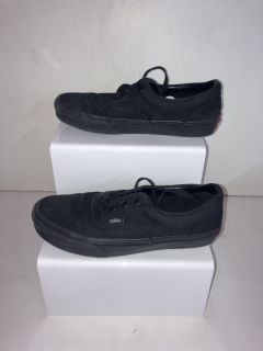 VANS TRAINERS SIZE 4.5